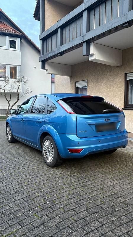 Usata Ford Focus 125 CV (91 kW) 2010 Blu Utilitaria