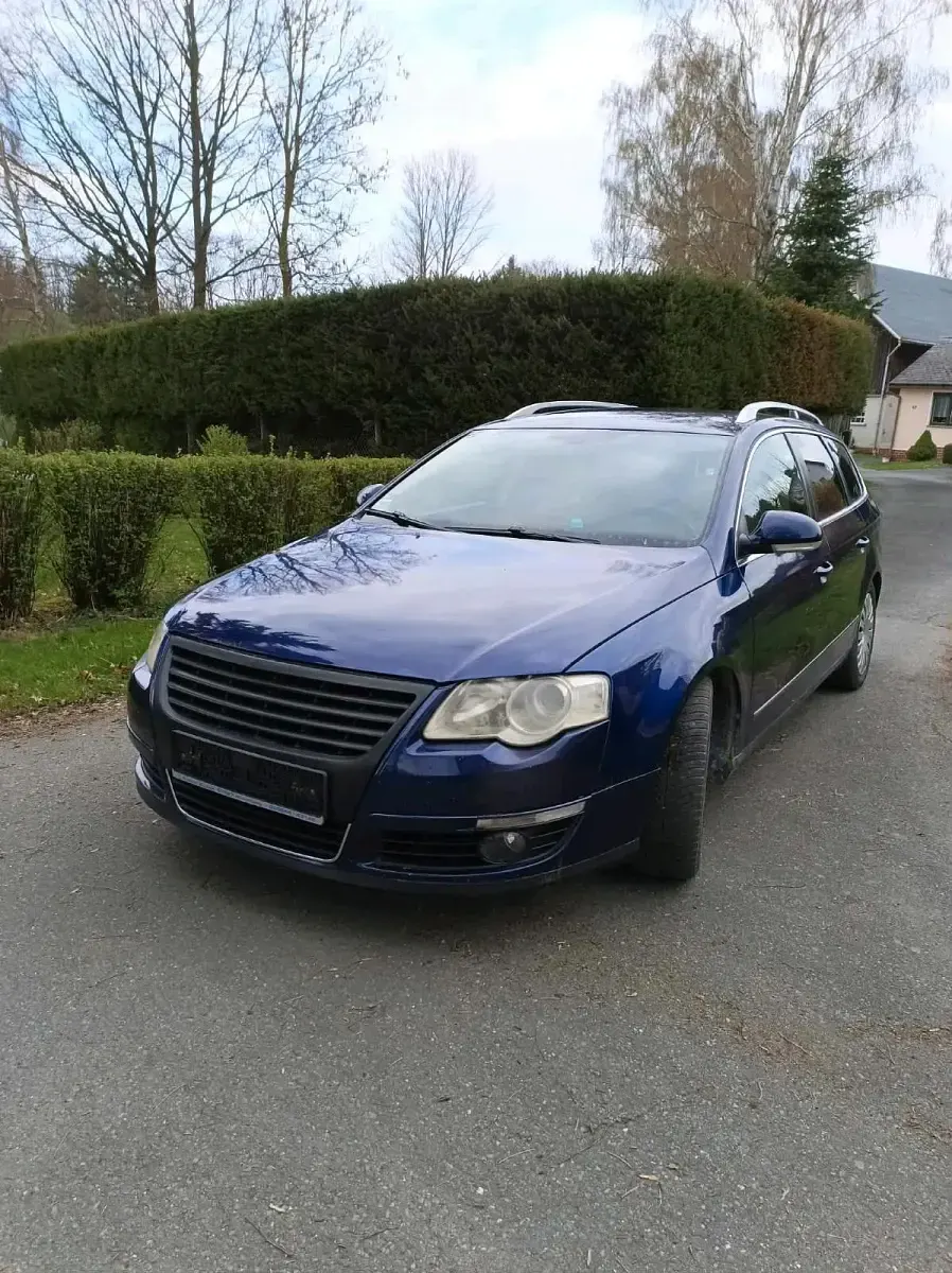 Gebraucht VW Passat 140 PS (102 kW) 2005 Blau Kombi