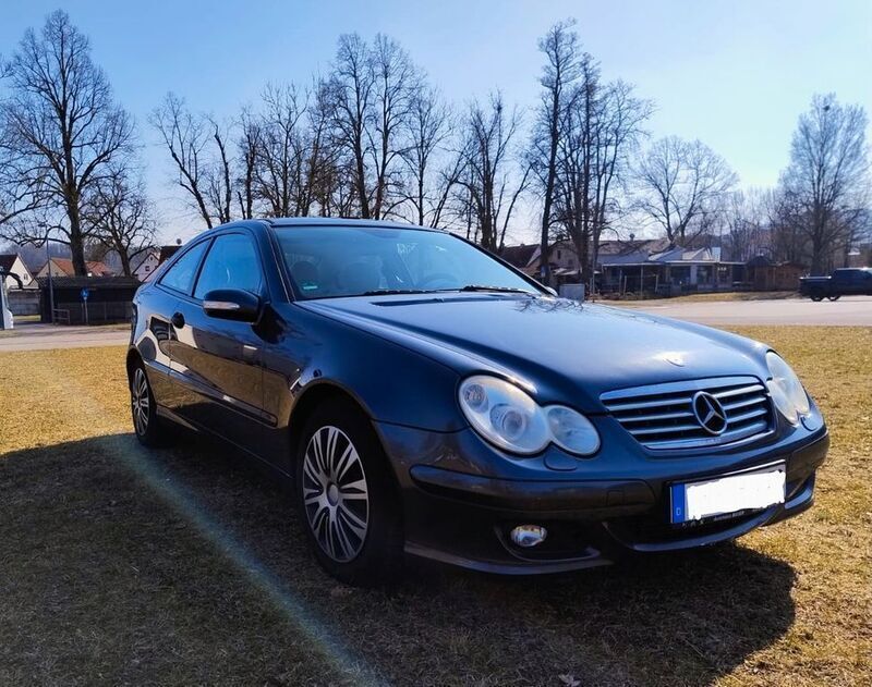 Gebraucht 2005 Mercedes C220 Coupé | 2.900 € (Fairer Preis) - Bild 1/4