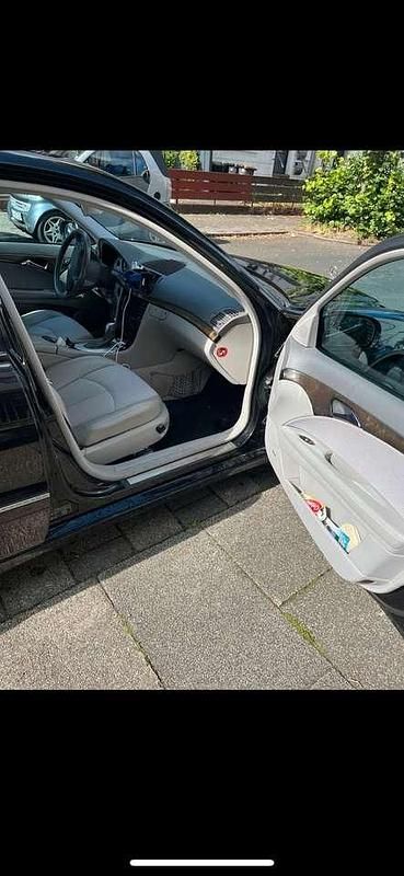 Gebraucht Mercedes E200 Avantgarde 163 PS (119 kW) 2004 Limousine