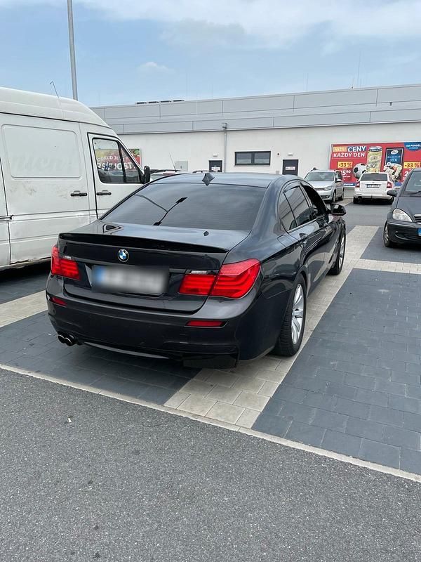 Gebraucht BMW 730 258 PS (189 kW) 2012 Limousine