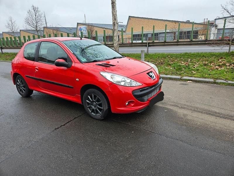 Gebraucht Peugeot 206+ 60 PS (44 kW) 2009 Rot Kleinwagen