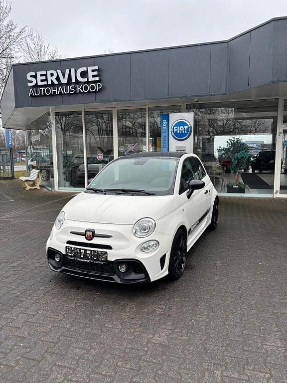 Gebraucht Abarth 595 Competizione 179 PS (131 kW) 2019 Garaweiß Kleinwagen