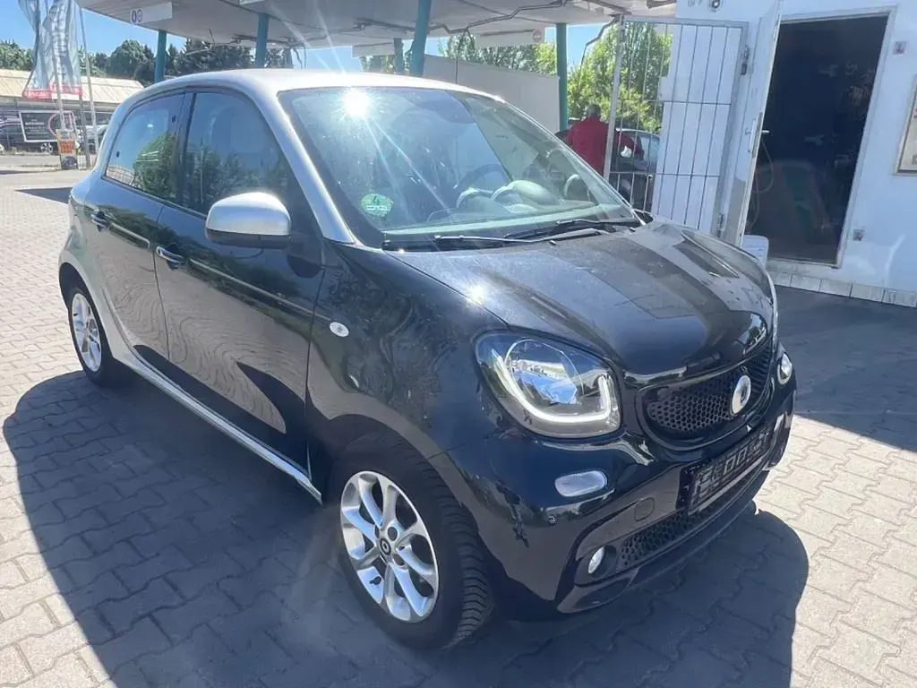 Usata Smart ForFour Basis 71 CV (52 kW) 2014 Nero Utilitaria