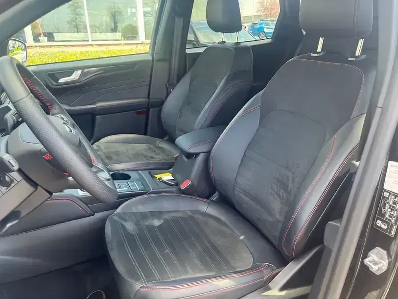 Gebraucht Ford Kuga ST-Line X 225 PS (165 kW) 2023 Obsidianschwarz (metallic) SUV