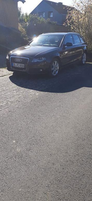 Braun Gebraucht 2012 Audi A4 Ambiente Kombi | 8.500 € (Etwas zu teuer) - Bild 1/3