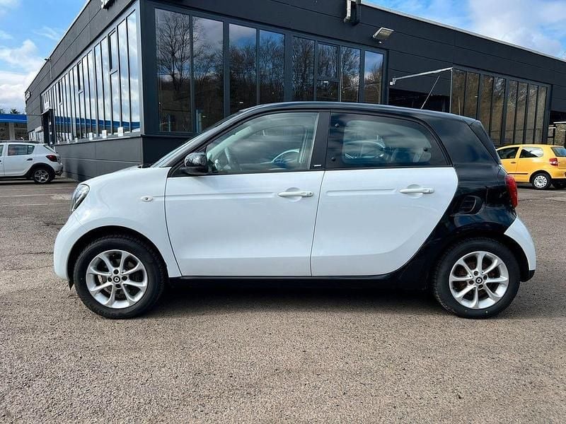 Gebraucht Smart ForFour Passion 90 PS (66 kW) 2015 Schwarz Kleinwagen