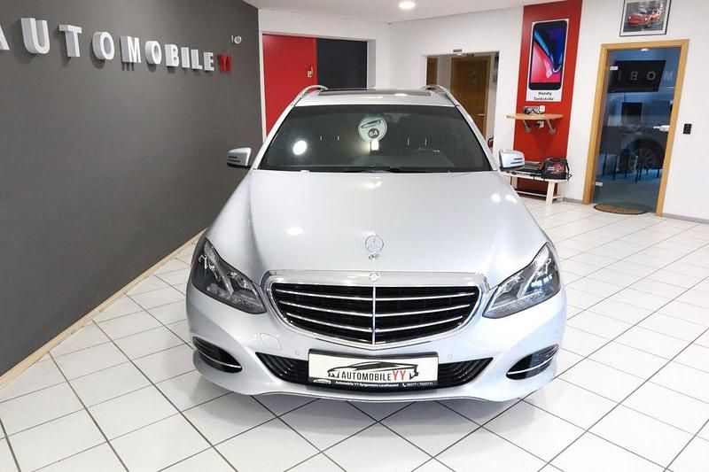 Gebraucht Mercedes E220 Elegance 170 PS (125 kW) 2015 Silber Limousine