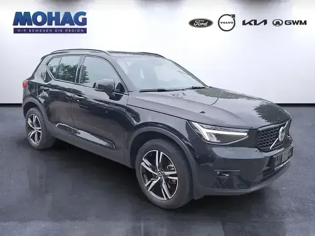 Gebraucht Volvo XC40 Plus 163 PS (119 kW) 2023 Schwarz SUV