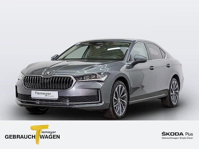 Grau Gebraucht 2024 Skoda Superb LAURIN & KLEMENT Limousine | 41.580 € (Guter Preis) - Bild 1/4