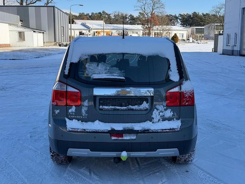 Gebraucht Chevrolet Orlando LTZ 163 PS (119 kW) 2011 Grau Van / Kleinbus