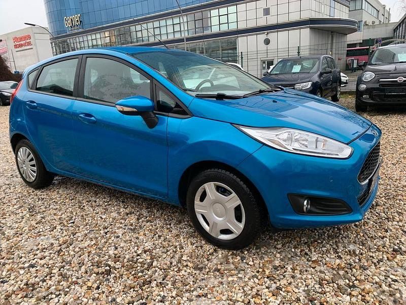 Gebraucht Ford Fiesta 95 PS (69 kW) 2016 Blau Kleinwagen