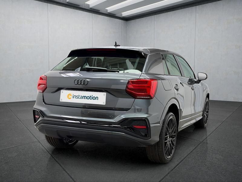 Neu Audi Q2 S-Line 150 PS (110 kW) 2025 Grau SUV
