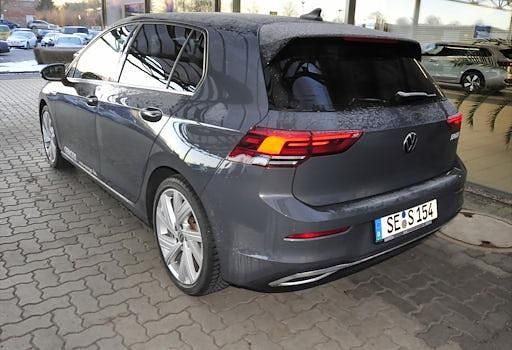 Gebraucht VW Golf VIII Style 190 PS (139 kW) 2023 Delfingrau Limousine