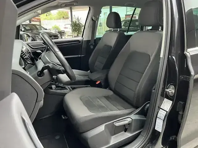 Gebraucht VW Golf VII Highline 131 PS (96 kW) 2018 Andere Limousine