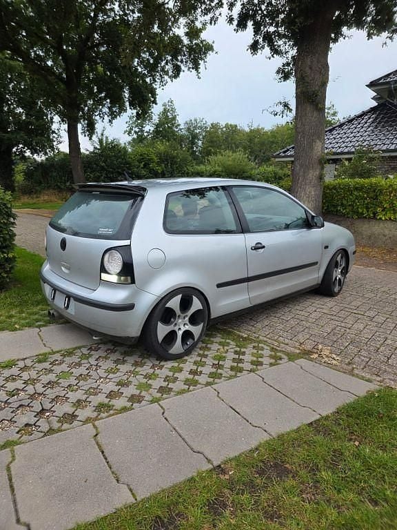 Silber Gebraucht 2003 VW Polo Trendline Kleinwagen | 1.999 € (Teuer) - Bild 1/4