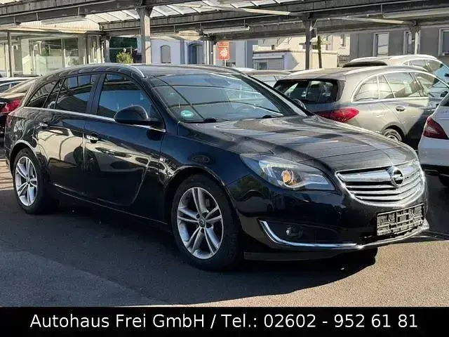 Gebraucht Opel Insignia Sport 163 PS (119 kW) 2014 Schwarz Kombi