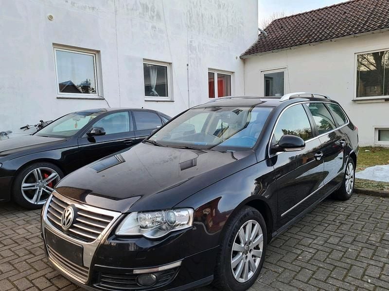 Schwarz Gebraucht 2005 VW Passat Kombi | 1.499 € (Superpreis) - Bild 1/4