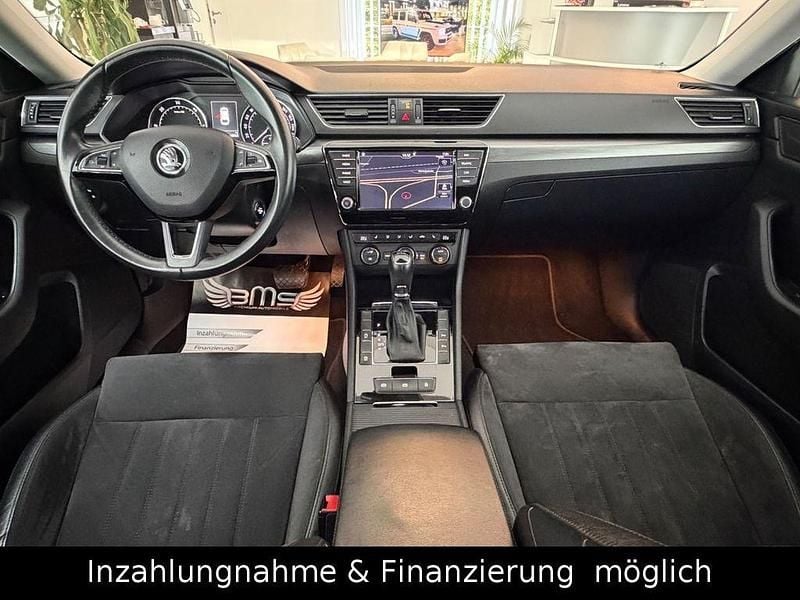Gebraucht Skoda Superb Style 190 PS (139 kW) 2016 Schwarz Kombi