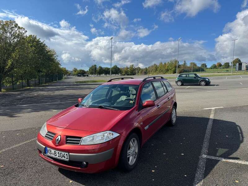 Gebraucht 2005 Renault Mégane GrandTour Dynamique Kombi | 2.700 € (Etwas zu teuer) - Bild 1/4