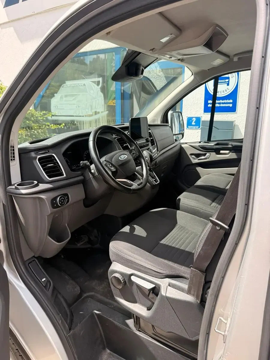 Gebraucht Ford Transit Custom 170 PS (125 kW) 2019 Silber Van / Kleinbus