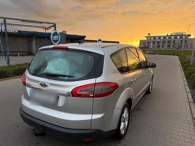 Gebraucht Ford S-MAX S 136 PS (100 kW) 2012 Silber Van / Kleinbus