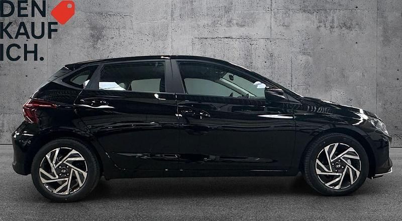 Neu Hyundai i20 Select 79 PS (58 kW) 2025 Grau Limousine