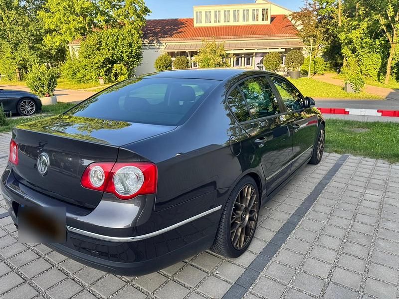 Gebraucht VW Passat Highline 160 PS (117 kW) 2008 Braun Limousine