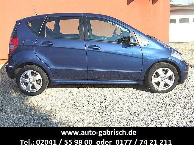 Gebraucht Mercedes A160 Avantgarde 95 PS (69 kW) 2010 Blau Van / Kleinbus