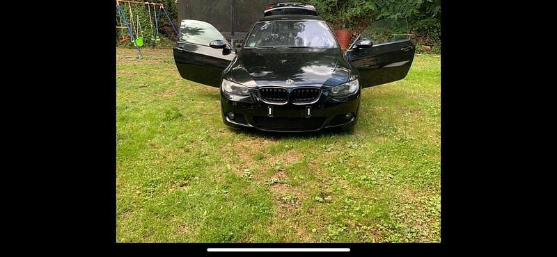 Schwarz Gebraucht 2007 BMW 335 Shadowline Coupé | 8.499 € - Bild 1/4