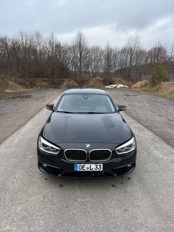 Gebraucht BMW 120 Advantage 190 PS (139 kW) 2016 Schwarz Kleinwagen