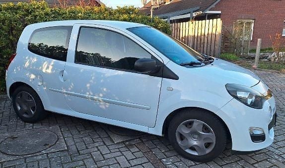 Second-hand Renault Twingo 75 CP (55 kW) 2012 Alb Hatchback