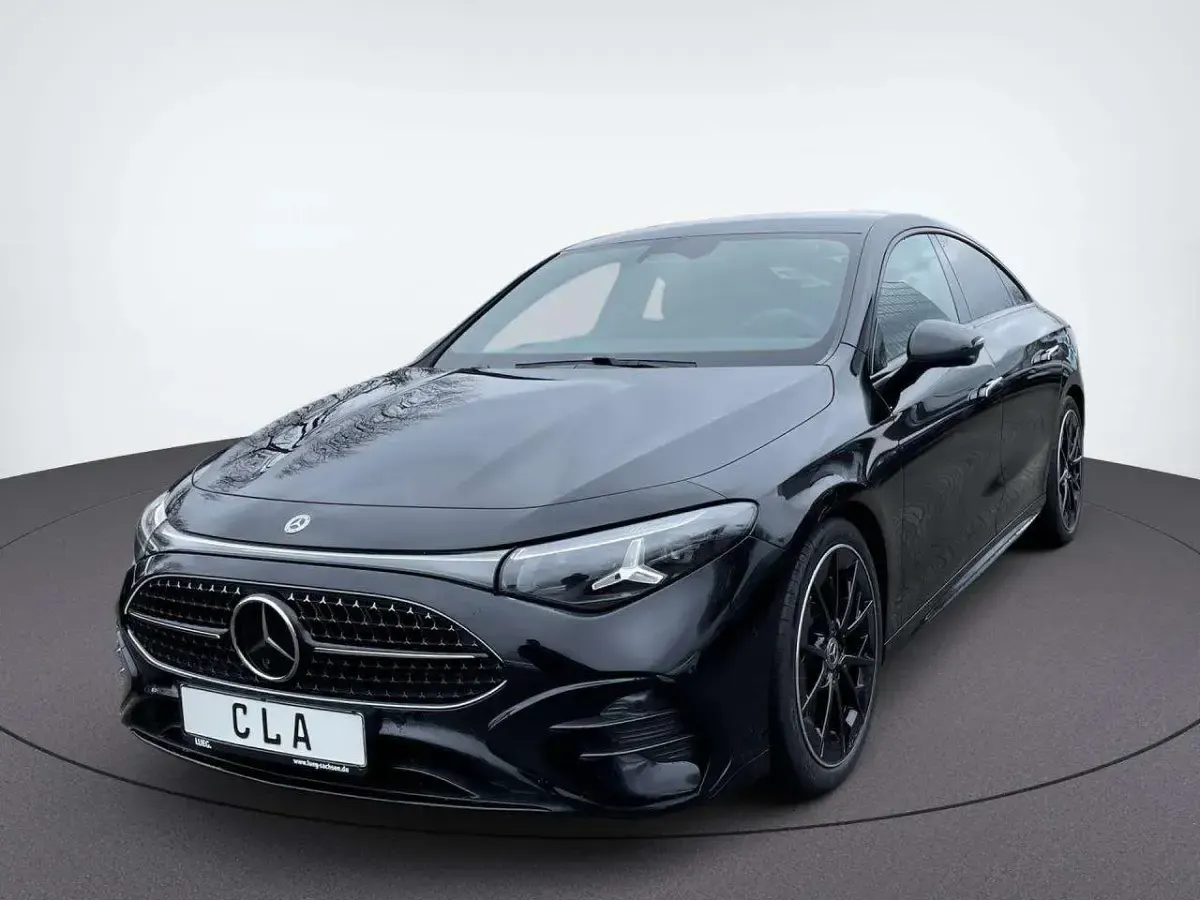 Gebraucht Mercedes CLA200 Night 184 PS (135 kW) 2026 Schwarz Limousine