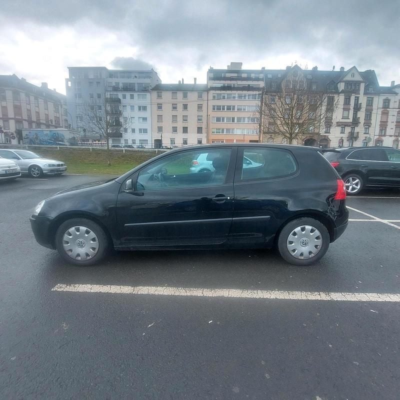 Gebraucht VW Golf V 75 PS (55 kW) 2005 Schwarz Kleinwagen