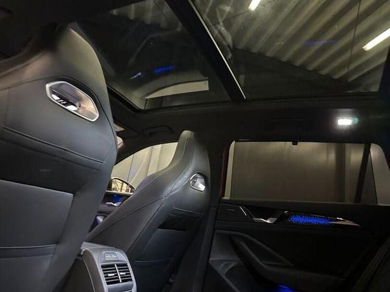 Gebraucht VW Passat Style 150 PS (110 kW) 2024 Chilirot metallic Kombi