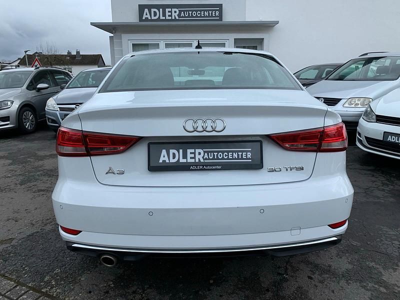 Gebraucht Audi A3 Design 116 PS (85 kW) 2019 Weiß Limousine