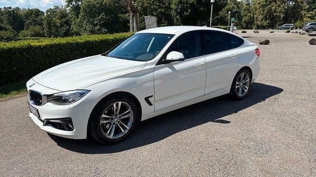 Weiß Gebraucht 2016 BMW 320 Gran Turismo M Sport Limousine | 18.900 € (Superpreis) - Bild 1/4