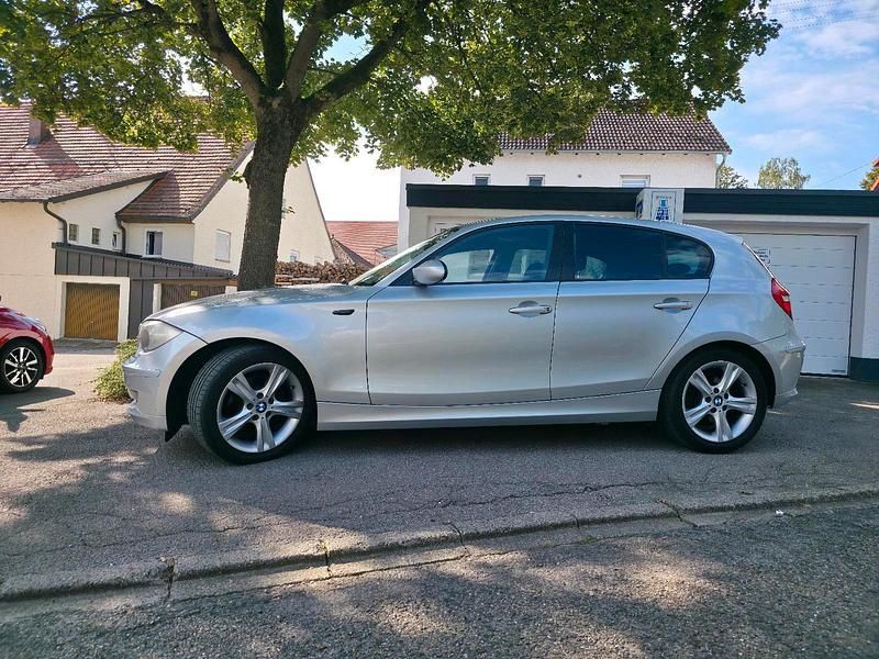 Gebraucht BMW 118 147 PS (108 kW) 2007 Silber Kleinwagen