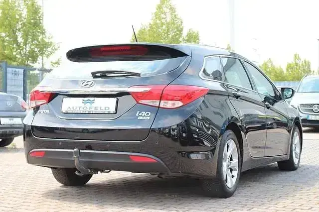 Gebraucht Hyundai i40 136 PS (100 kW) 2015 Schwarz (metallic) Kombi