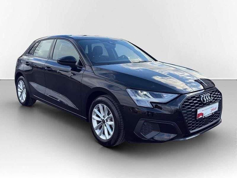 Gebraucht Audi A3 Basis 110 PS (80 kW) 2023 Schwarz Limousine