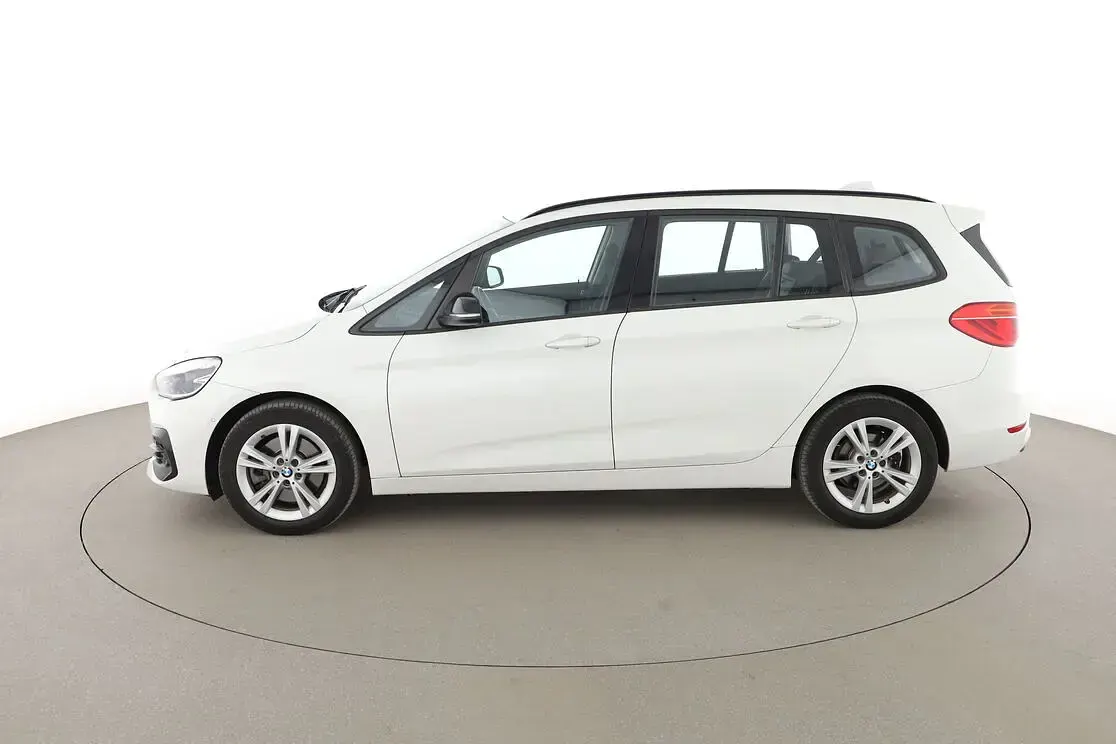 Gebraucht BMW 218 Gran Tourer Sport Line 150 PS (110 kW) 2019 Weiß Van / Kleinbus