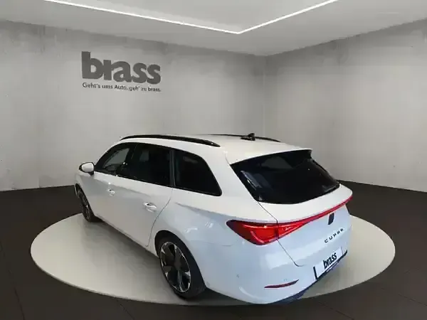 Gebraucht Seat Leon 150 PS (110 kW) 2023 "candy" weiss Kombi