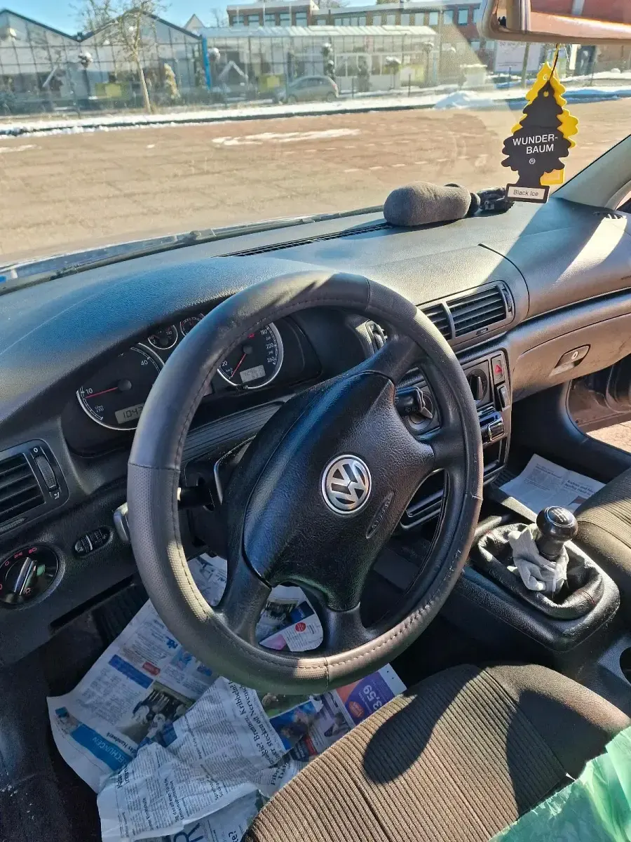 Gebraucht VW Passat 105 PS (77 kW) 2005 Blau Kombi