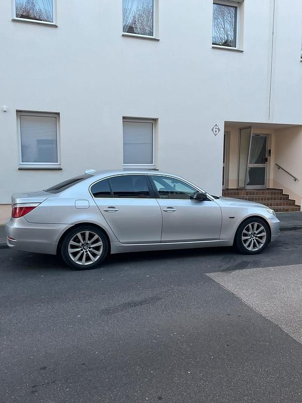 Gebraucht BMW 530 235 PS (172 kW) 2008 Limousine