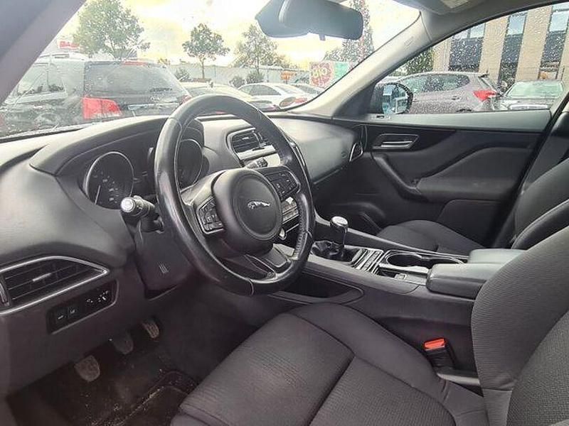 Gebraucht Jaguar F-Pace Pure 179 PS (131 kW) 2016 Santorini black (metallic) SUV