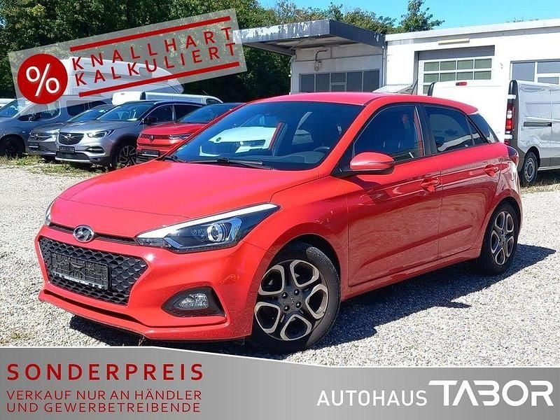 Rot Gebraucht 2018 Hyundai i20 Style Limousine | 10.985 € (Guter Preis) - Bild 1/4