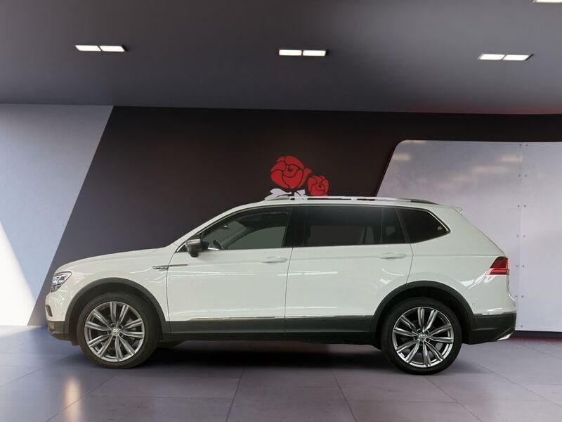 Gebraucht VW Tiguan Allspace Highline 239 PS (175 kW) 2017 Pure white SUV