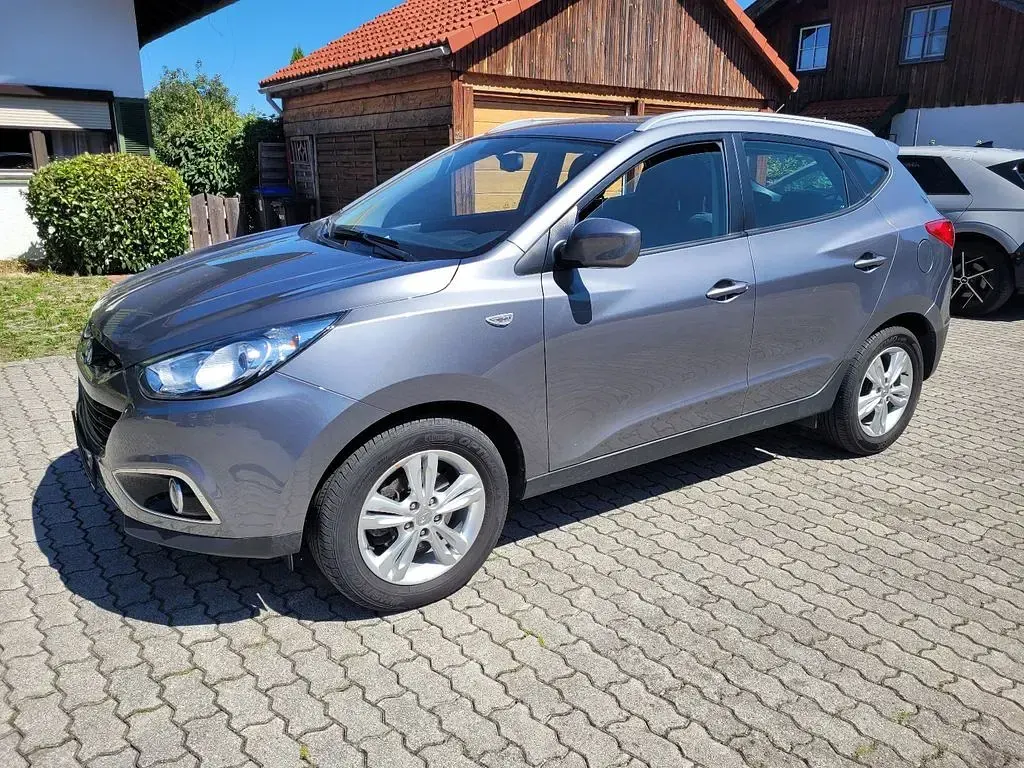 Gebraucht Hyundai ix35 136 PS (100 kW) 2013 Grau SUV