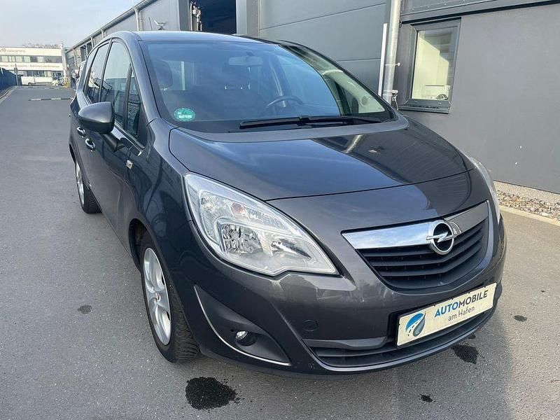Grau Gebraucht 2011 Opel Meriva Van / Kleinbus | 4.390 € (Fairer Preis) - Bild 1/4