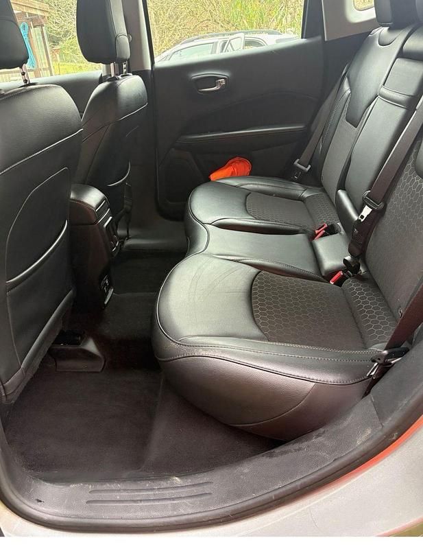 Second-hand Jeep Compass 140 CP (102 kW) 2019 Gri SUV